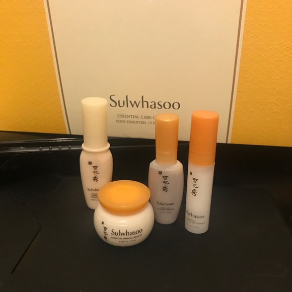 Sephora Other - Sulwhasoo Essential Care Samples